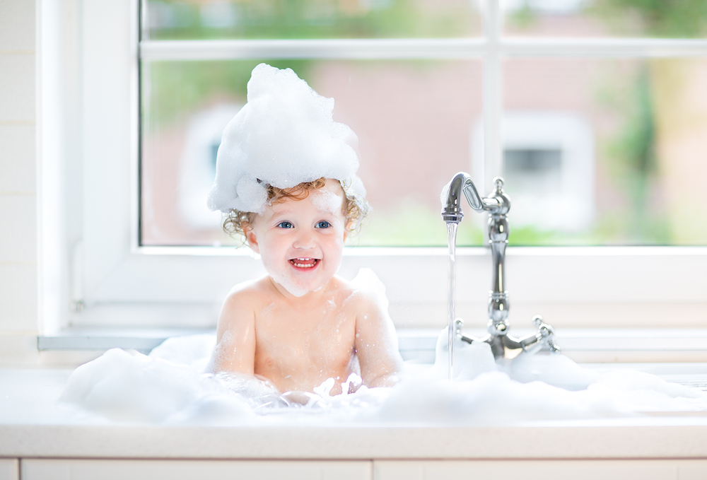 Celsius Simuleren leer Spelletjes voor in bad en tips voor als je baby bang is voor water -  Mamaliefde