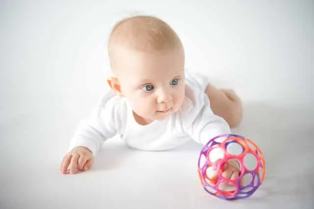 Speelgoed baby voor 4, 5 en 6 maanden; hout, knuffels of - Mamaliefde.nl