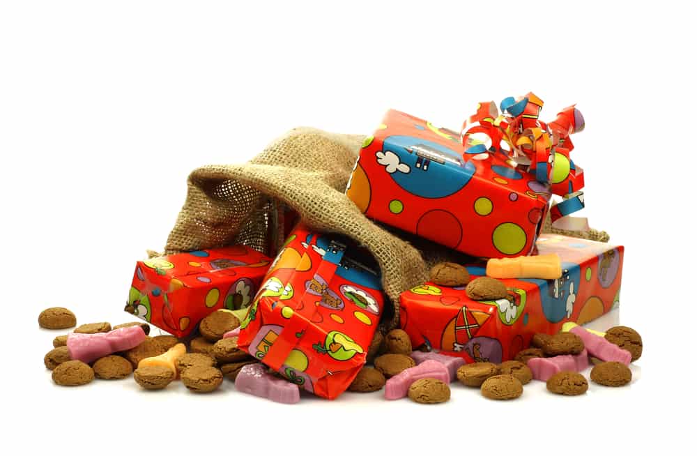 Sinterklaas cadeautjes; 4 cadeautjes / 4 gift rule - Mamaliefde.nl