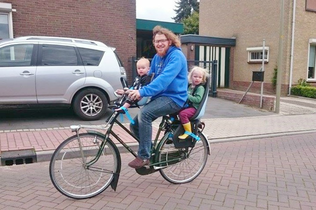 Koninklijke familie Accor accu Review: Thule Yepp Nexxt Mini En Maxi Fietsstoel - Mamaliefde.nl
