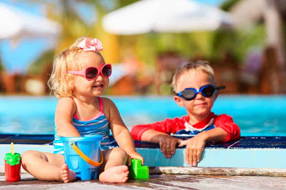 buitenste pijnlijk In tegenspraak Subtropisch zwembad; leukste zwembaden Nederland overdekt zwemparadijs met  kinderen. - Mamaliefde.nl