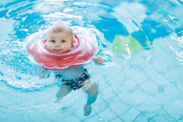 Eik Vermeend Minachting Veilig Zwemmen Met Zwemband Baby; Babyfloat, Swimtrainer Of Zwemvleugels  Wat Is Het Beste? - Mamaliefde.nl
