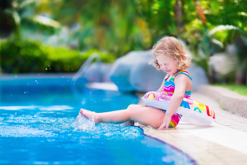 Zwembandjes en alternatieven van zwemvest, puddle jumper, baby float tot zwempak drijvers voor baby's, peuters,